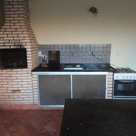Hostel Casa Amarela Кампо Гранде Екстериор снимка